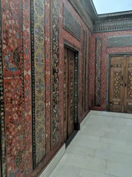 Left door of the Aleppo Room, located at the Pergamon museum.